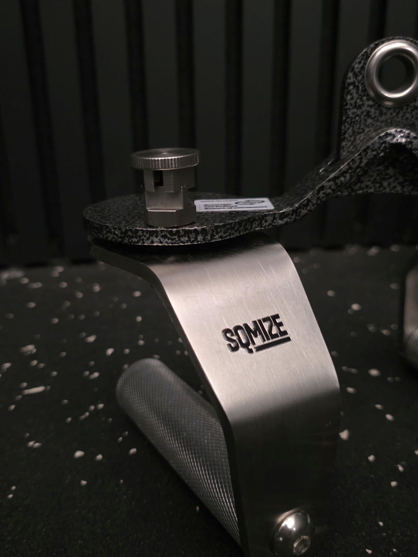 Multi Angle Performance Handles SQMIZE® MG110