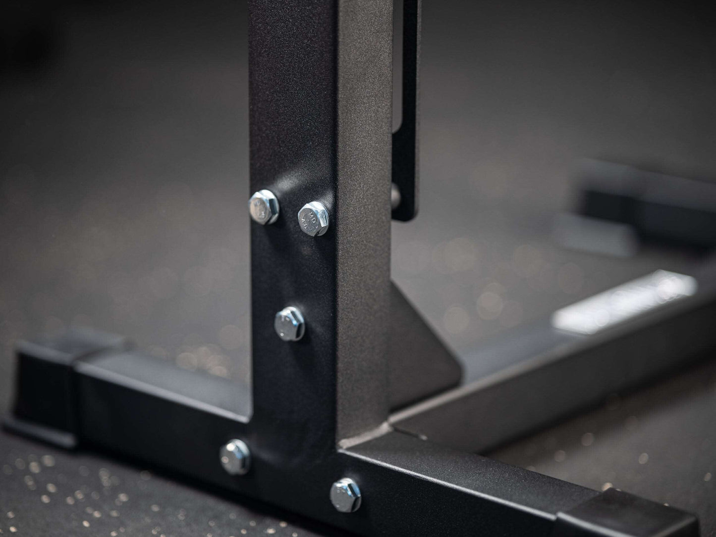 Bulgarian Single Leg Squat Stand newfitness® SL994 FOX LINE www.simpleproducts.at 