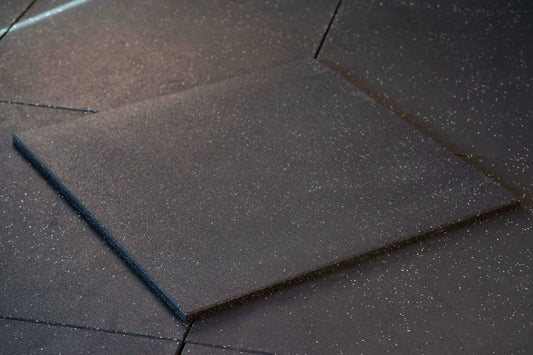 Gym Bodenplatten: Gym Rubber Mat SQMIZE®, 15 - 25 mm www.simpleproducts.at 