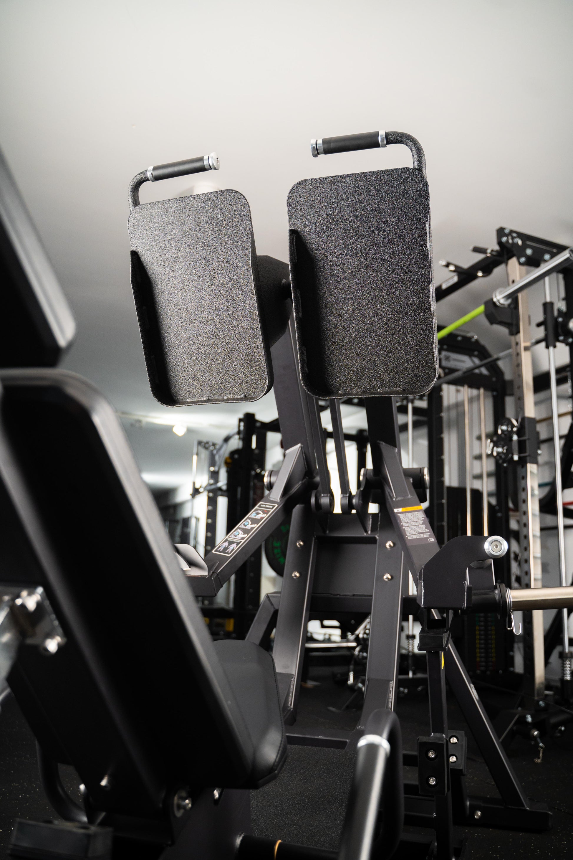 Iso-Laterale Studio Beinpresse SQMIZE® PREMIUM BISON LPL30i www.simpleproducts.at 