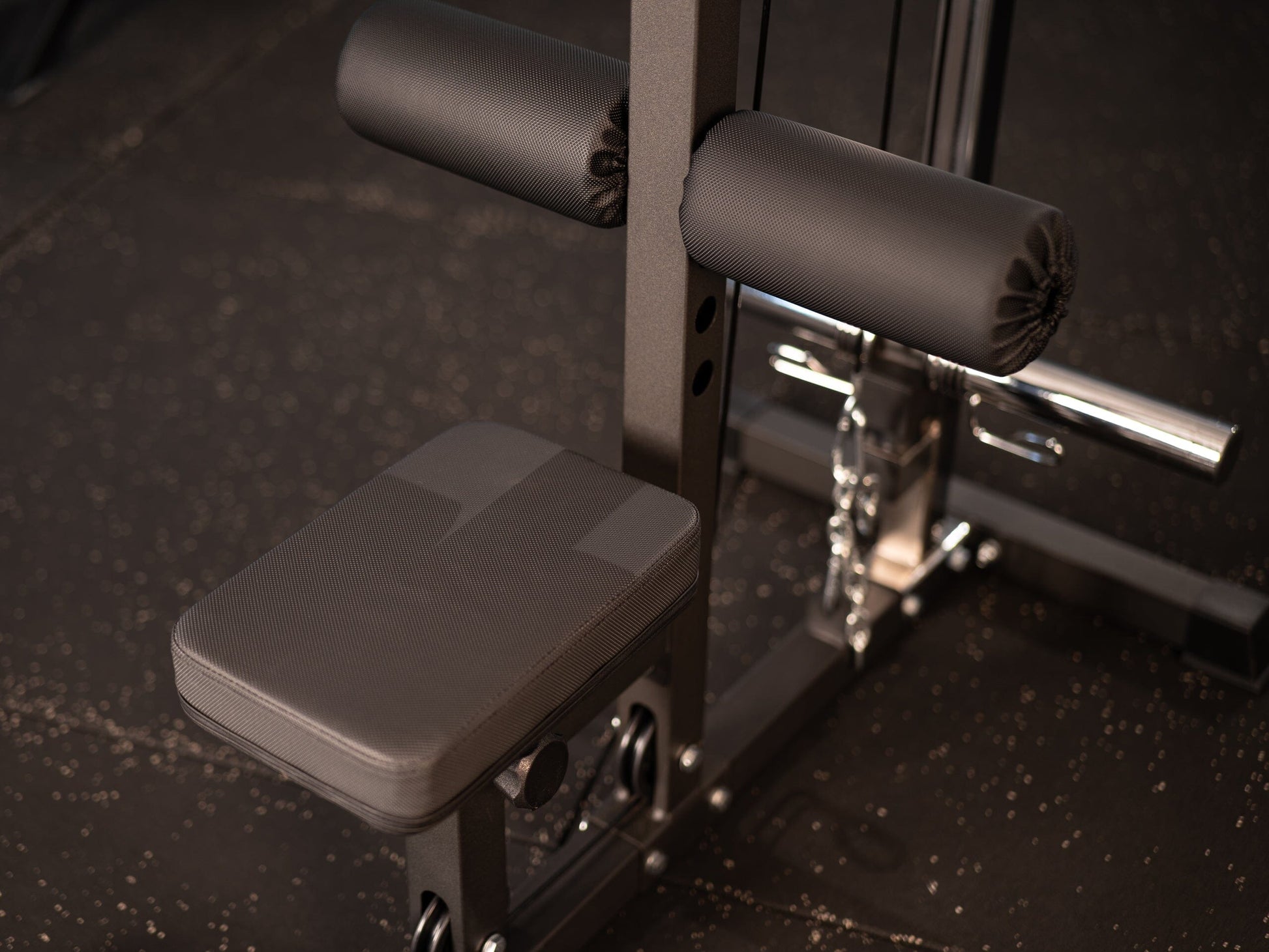 Latzugstation newfitness® FOX LINE LAT944 www.simpleproducts.at 