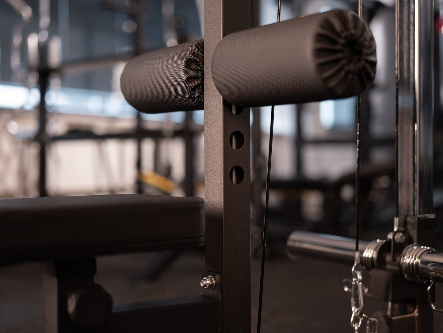 Latzugstation newfitness® FOX LINE LAT944 www.simpleproducts.at 