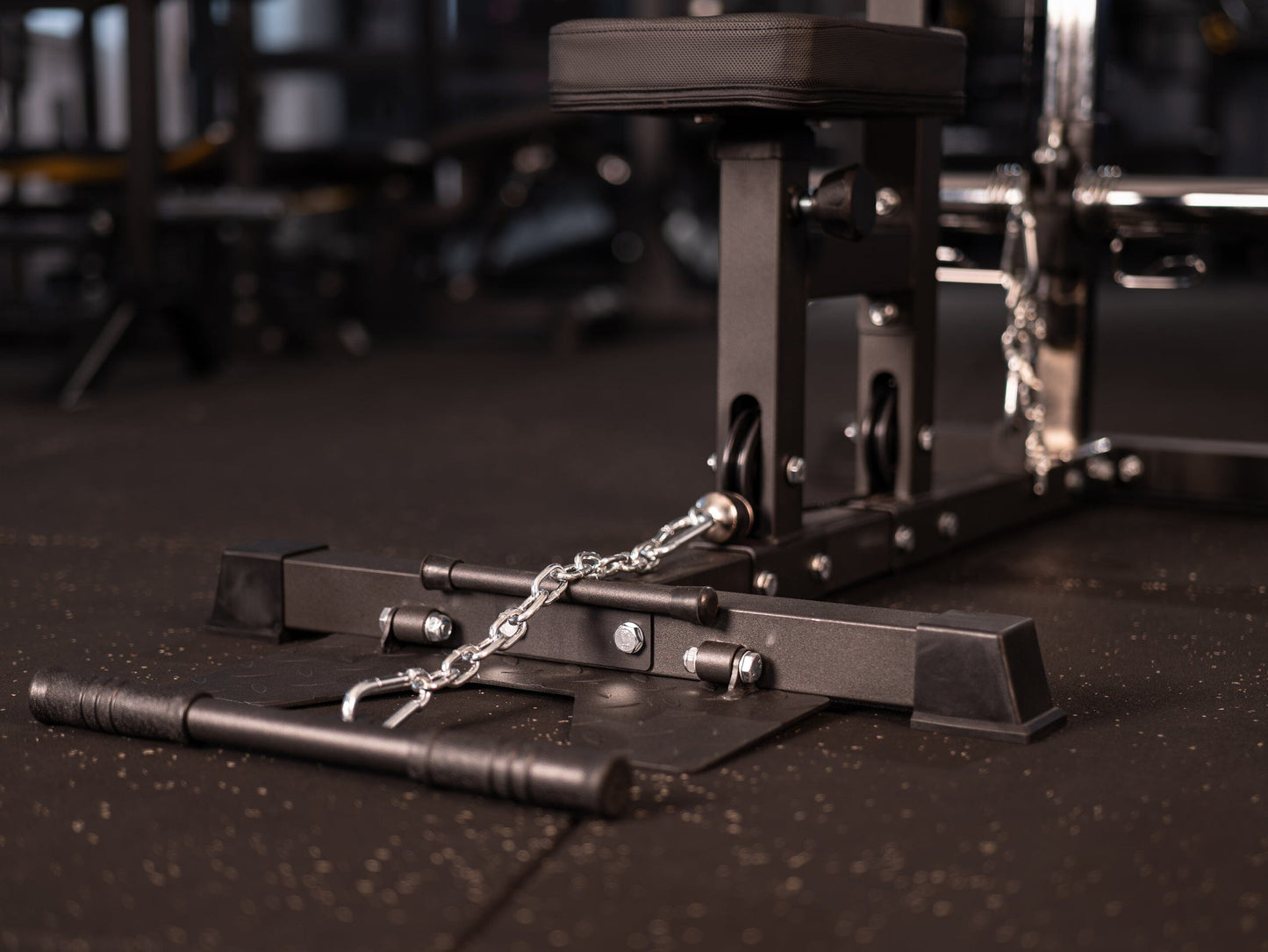 Latzugstation newfitness® FOX LINE LAT944 www.simpleproducts.at 