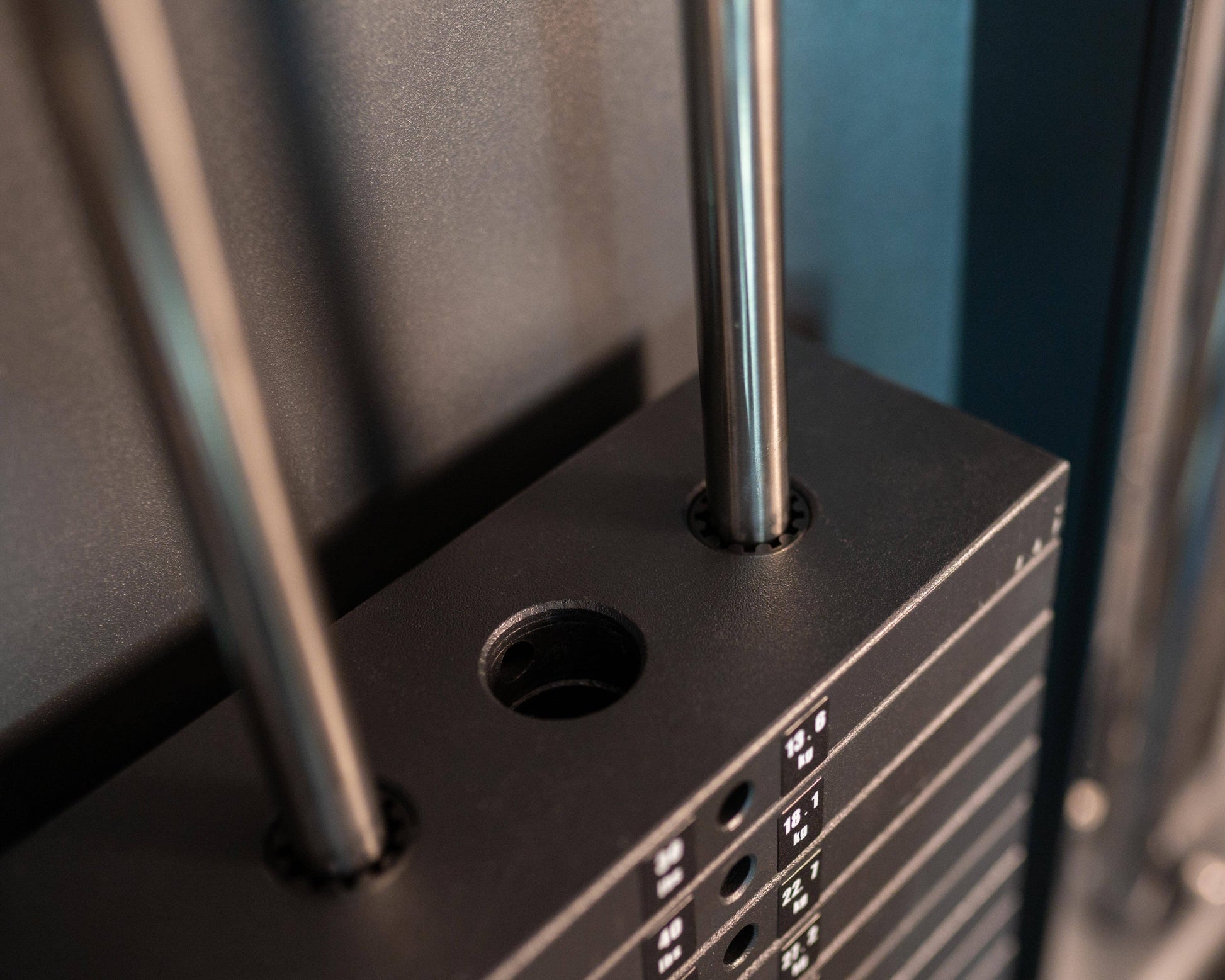 Smith Machine & Kabelzug: Multi Functional Gym SQMIZE® PREMIUM BISON SQ-S950 www.simpleproducts.at 